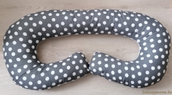 Szürke pöttyös-fehér nagy pöttyös- Ölelőpárna képe