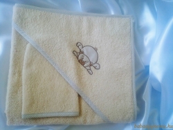 Bézs - makaó maci hímzéssel termék főképe